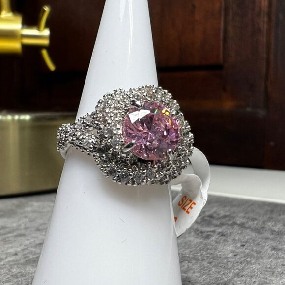 Ring Bomb Party RIng, size 6, NWOT - Picture 5 of 7